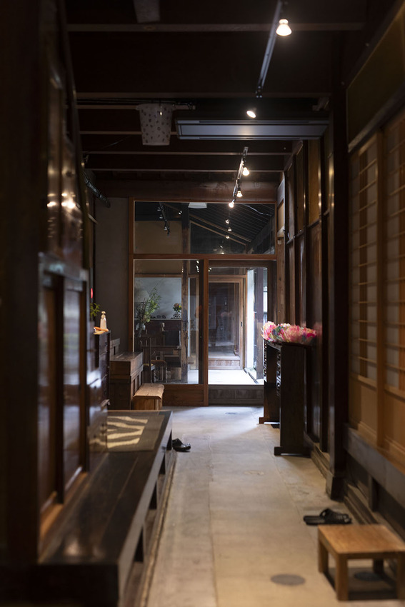 850x 287a0102